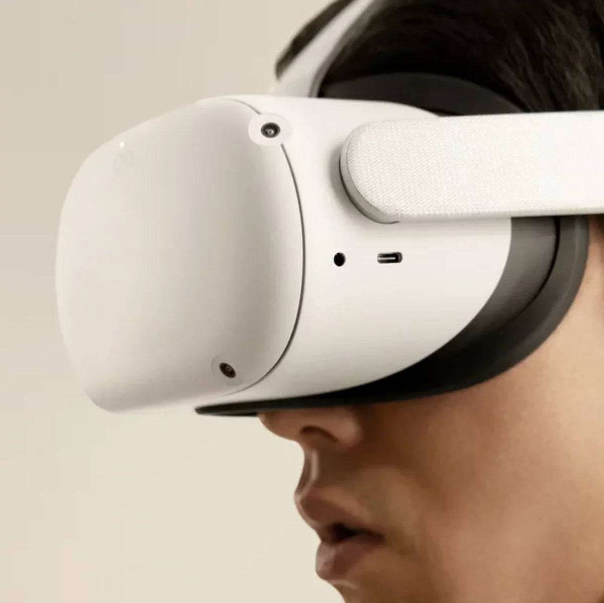 VR Headset with Accessories U7037