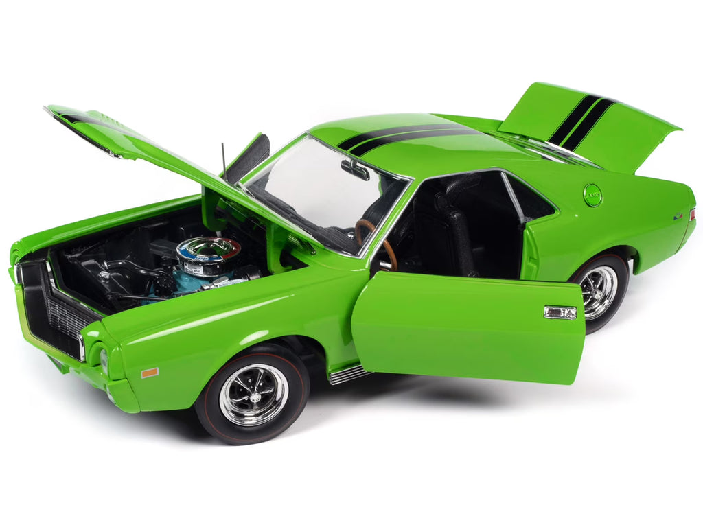 1/18 Diecast Model Car M237125