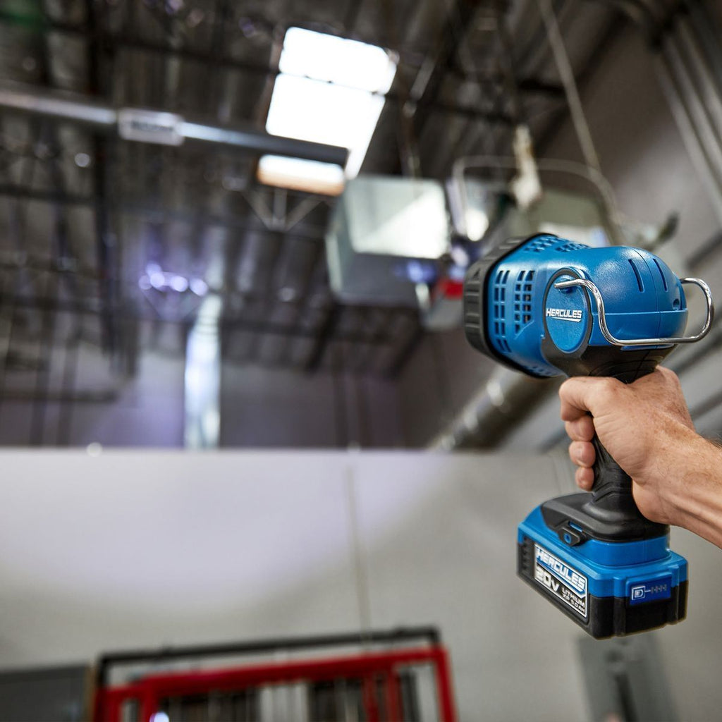 20V Cordless 2200 Lumen Spotlight D867057