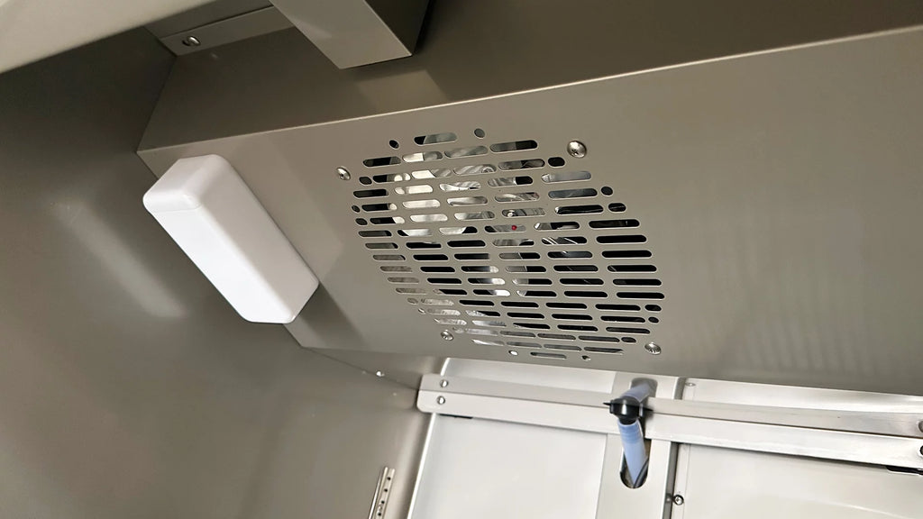 Solid Door Reach-In Freezer Q575