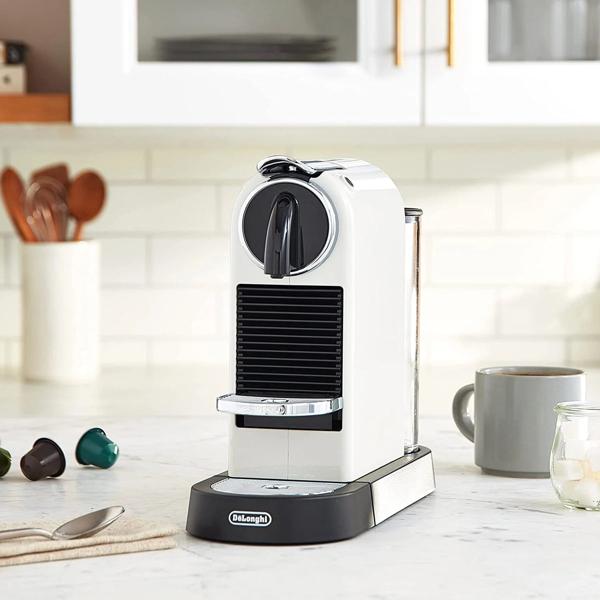Black Coffee and Espresso Machine with Milk Frother C76972