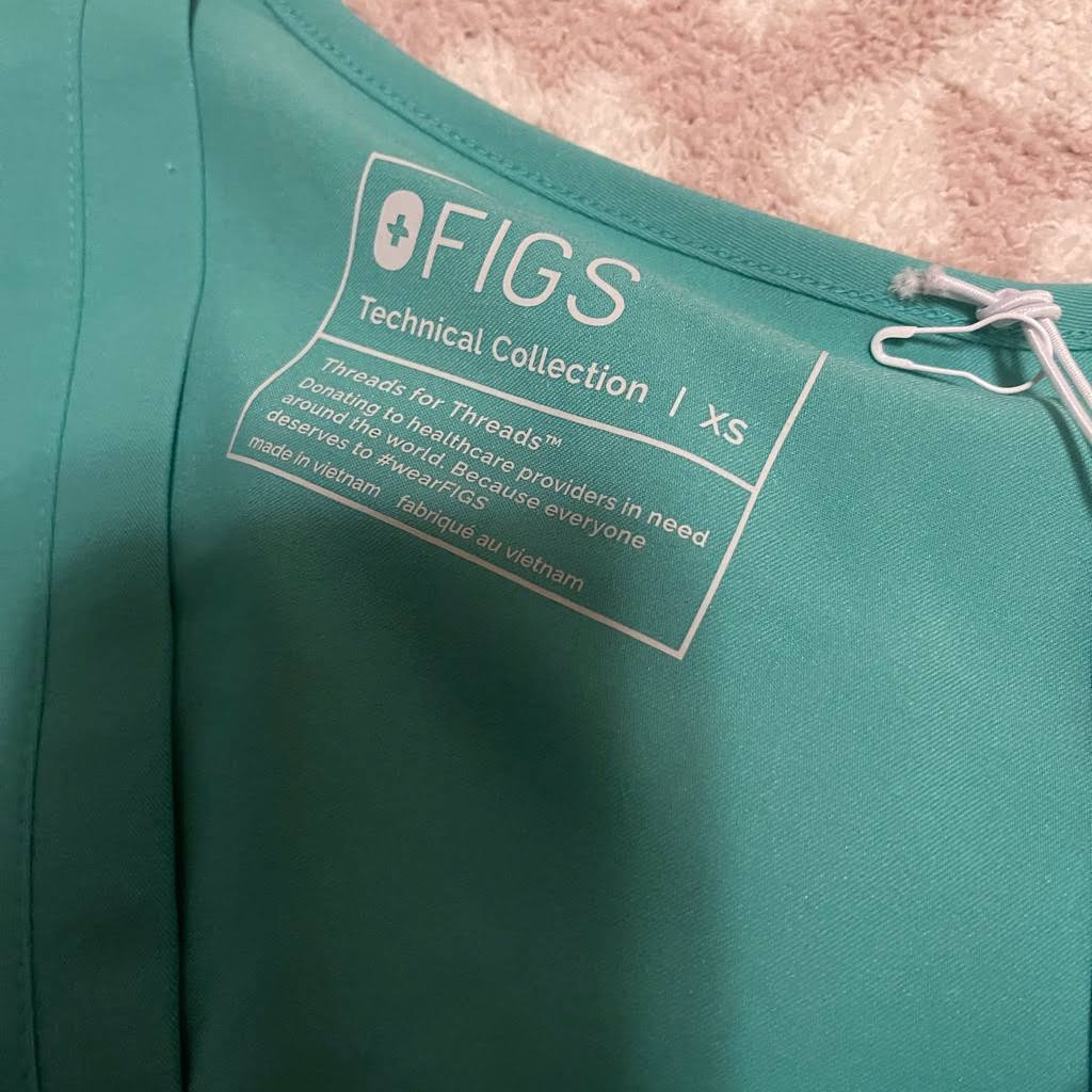XS Surgical Green One Pocket Scrub Top Z766
