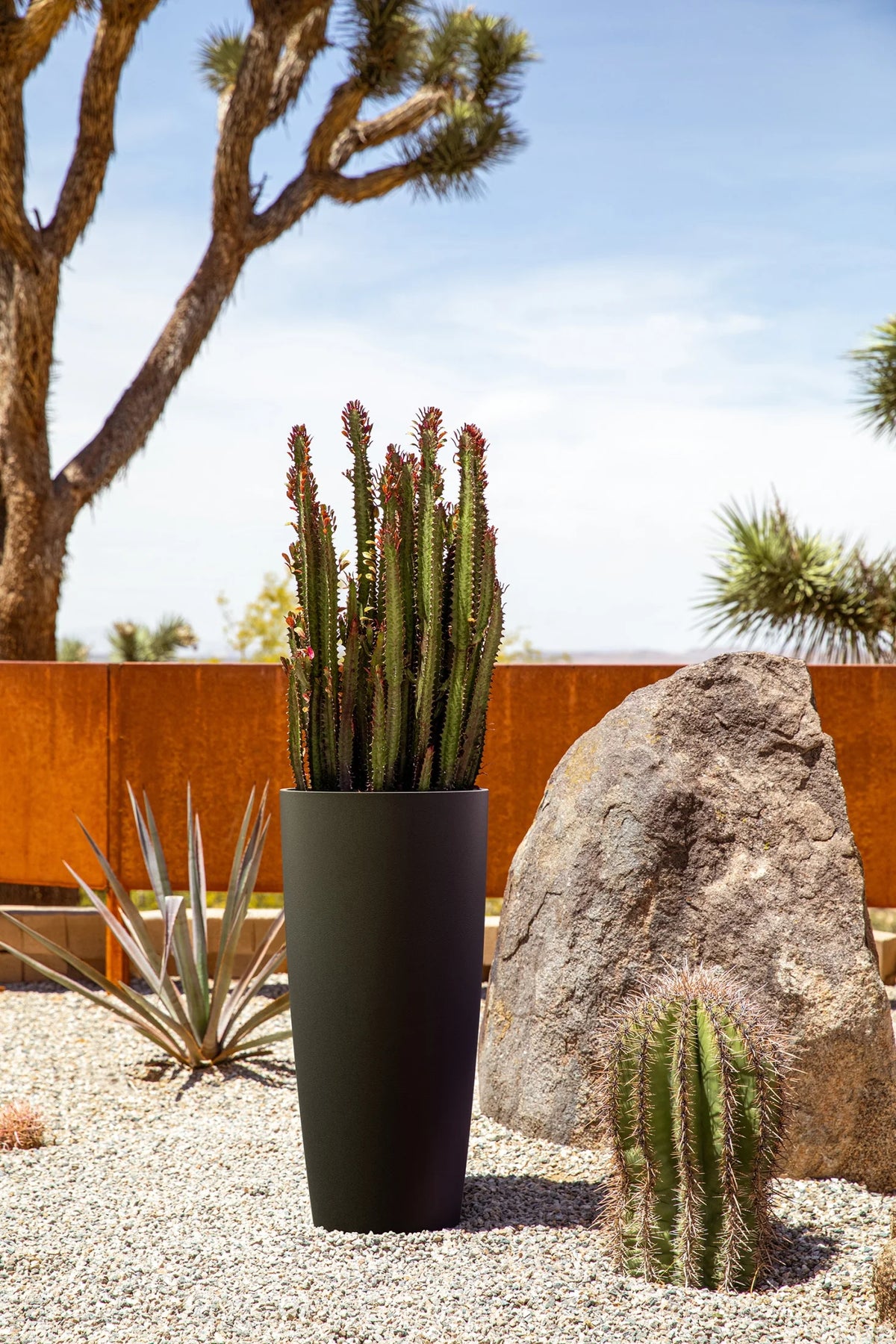 28" Black Plastic-Stone Planter D55039