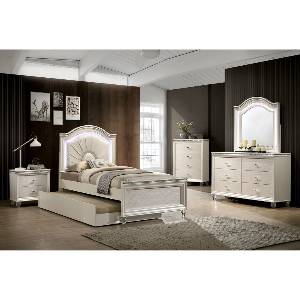 Pearl White Upholstered Panel Bed Full Z716102