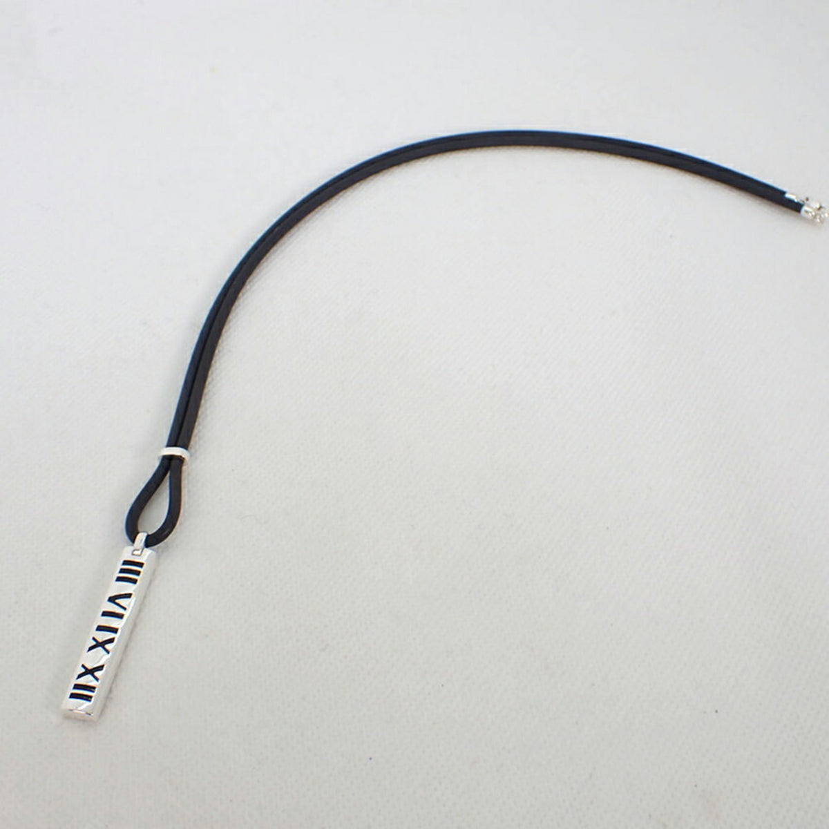 925 Rubber Atlas Bar Pendant U506411